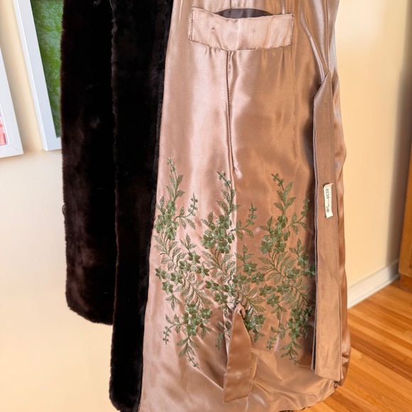 Luxe Vintage 60s Brown Mouton Fur Coat w/ Mink Collar Hudsons Bay Company - Picture 12 of 14